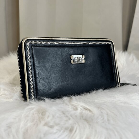 Share Chanel Black Zip Around Wallet With Silver Hardware And Numerous Slots - Picture 3 of 16